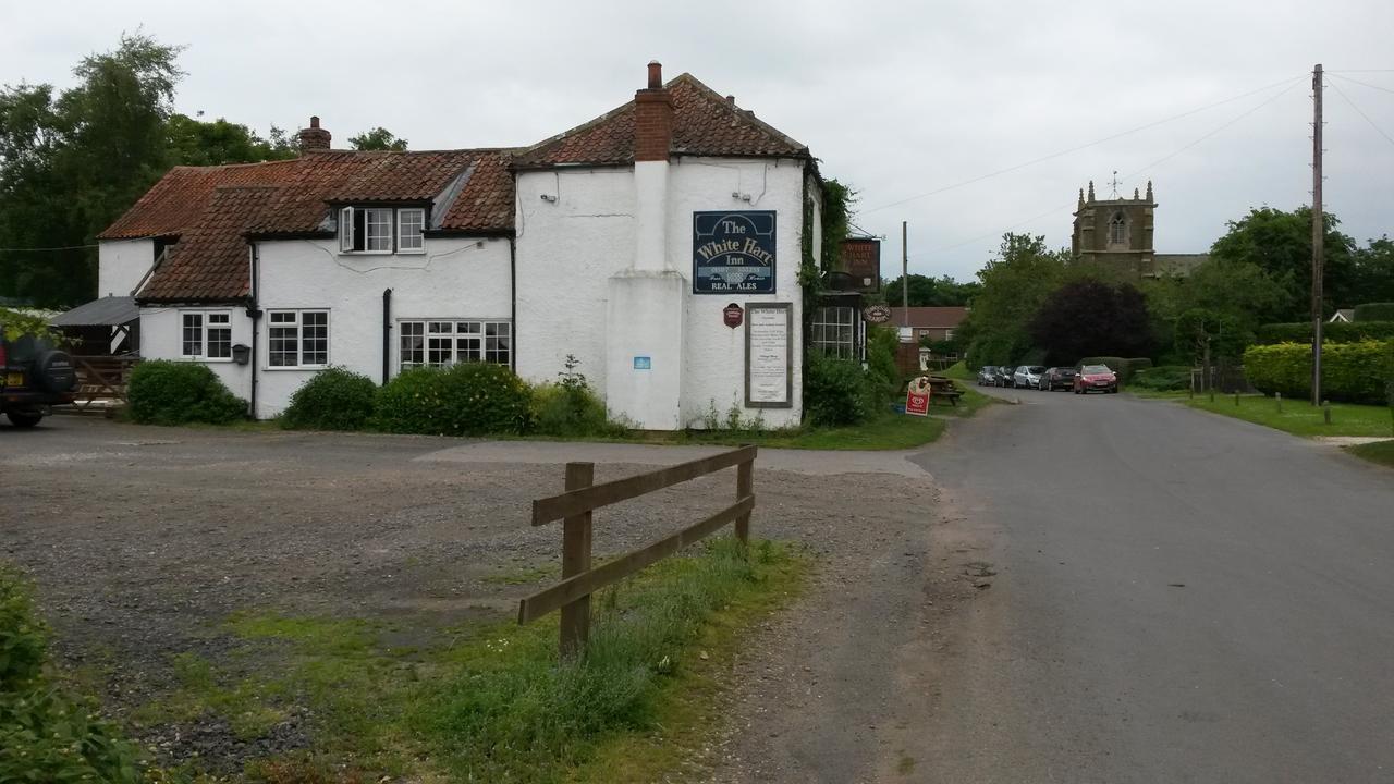 The White Hart Inn Tetford Exterior foto